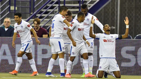 The Honduran team has decided to apply disciplinary measures against its players after the images of last Tuesday, which have cost the club disqualification.