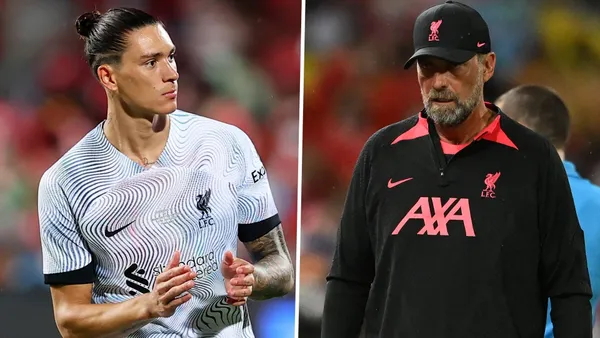 The Liverpool manager wanted to publicly protect his new striker, after he did not have a good debut against Manchester United.