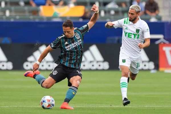 The Mexican forward started the match against the new MLS franchise, where Jonathan dos Santos and Efraín Álvarez also participated.