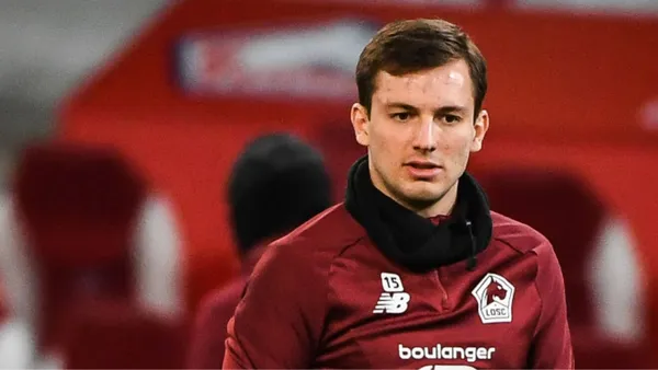 The Mexican has just been dismissed by Lille of France, but specialized voices suggest that he is already on the radar of Chivas.