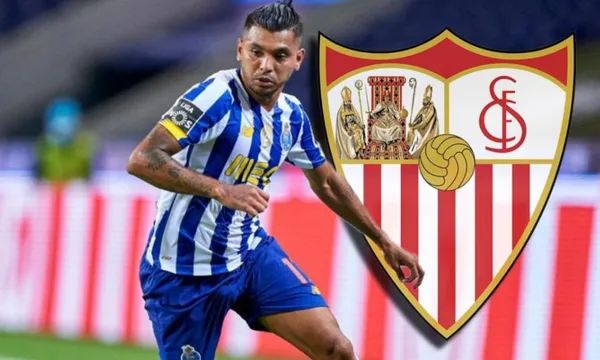 The Mexican midfielder could change Portugal for Spain by the end of the season