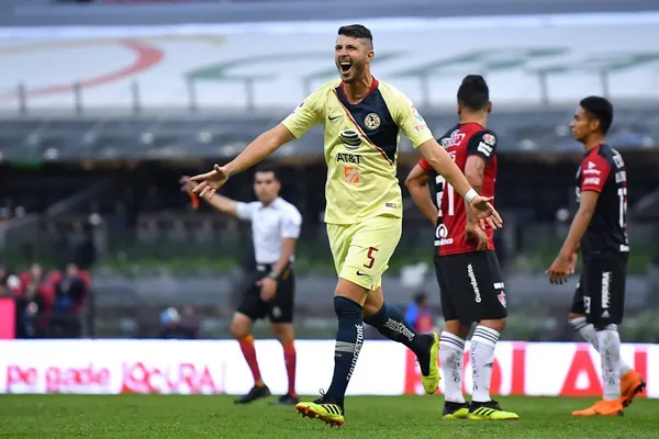 The midfielder who played for the Aguilas is a key player in Betis