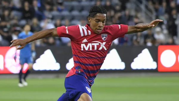 The player would leave on an 18-month loan, according to SPORT1's Kerry Hau.