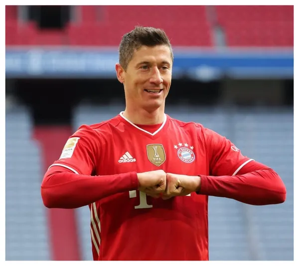 The Polish striker has several clubs interested in hiring him