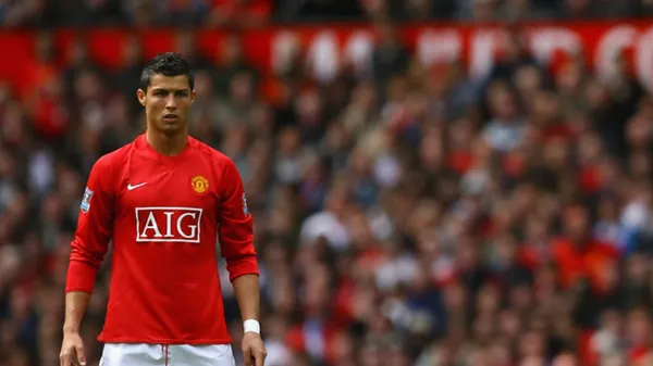 The Portuguese signed his contract with the Red Devils, where they have formalized his incorporation while from Italy they bring all the details of an operation that has blown up the Premier League.