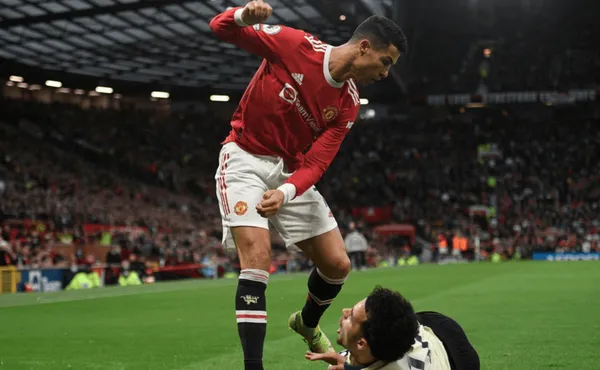 The Premier League once again surpassed the Spanish La Liga, something that has practically become a trend. Manchester United vs Liverpool, sold the television rights, 4 times more expensive than Barcelona Real Madrid.