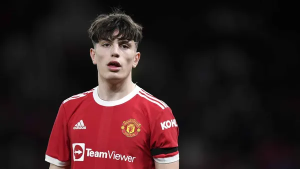 The promising young player was an express request of Erik Ten Hag, who wants to have him on a permanent basis starting next season.