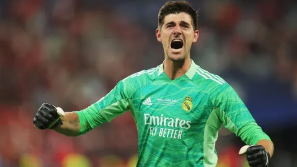 The Real Madrid goalkeeper and hero of the 14 took the time to shut the mouth of one of Mexico's most controversial commentators.