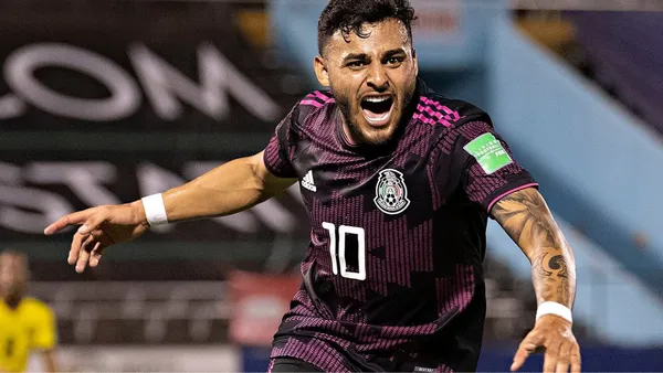The Rebaño Sagrado's Mexican striker has been wanted by Rayados for some time and everything indicates that they will offer a large sum for him.