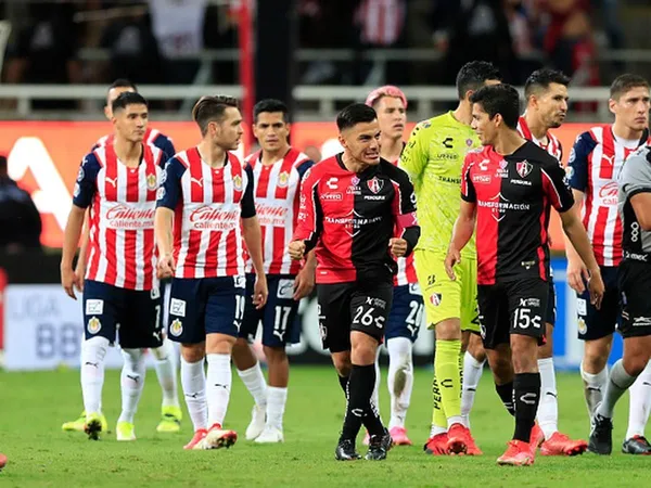 The Rojiblancos hosted Atlas at the Estadio Akron in yet another edition of the Clasico Tapatio in front of a regular attendance of fans.