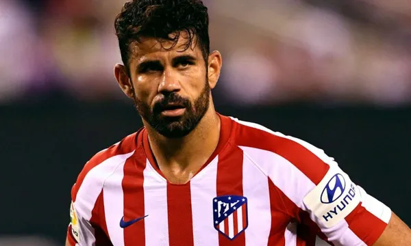 The Spanish striker is in negotiations to sign for an important club in one of his favorite countries in the world. But he woud lose a fortune.