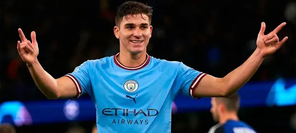 The start of the season for Julián Álvarez has ignited excitement among fans and Pep Guardiola.