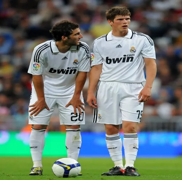 The striker announced he will retire at the end of the season so he can spend more time with his family. He claimed to end the matches exhausted and his body is no more able to compete.