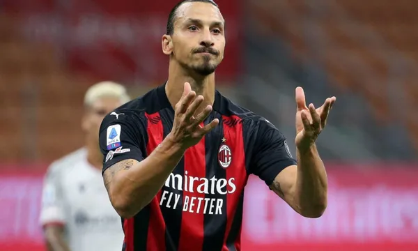 The Swede, who turns 40 this year, is leading the team, but his contract expires in June, and leaves his future in the hands of a Milan legend.