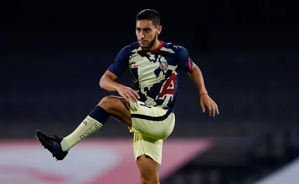 The Uruguayan defender wants to leave to Europe soon.