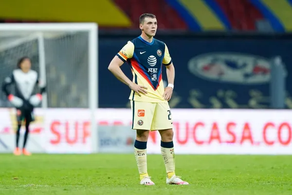 The Uruguayan striker led to a scandal at the golden Eagles due to his incorrect lining-up. Let’s have a look at some background.