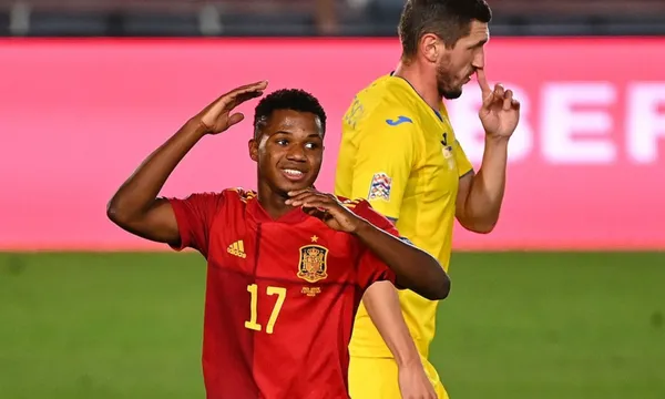 The wonderkid will be out for several months and the replacement is going to be a player from Real Madrid.