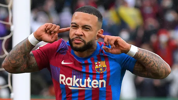 There are many clubs interested in signing the Dutch striker and the club is willing to listen to offers.