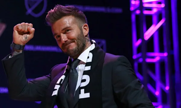 There is a new free-kick master on Manchester United and he will try to become the new Beckham.