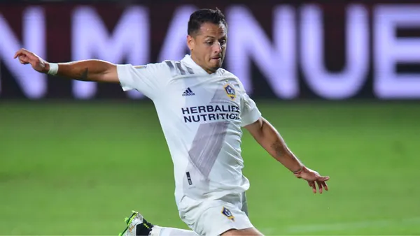 This afternoon "Chicharito" saved the Galaxians and scored the winning goal in stoppage time.