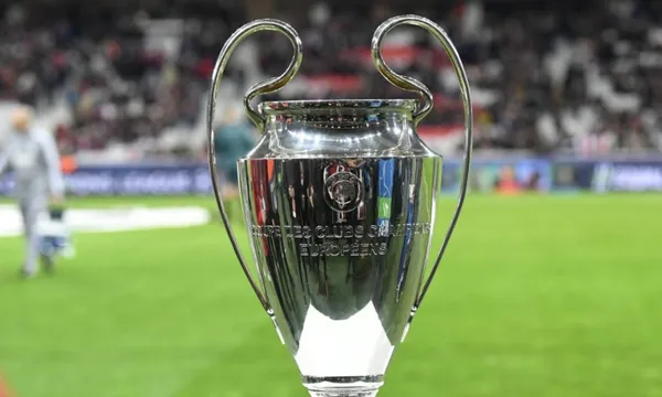 This strange event occurred again in the round of 16, in which 7 visitors smiled in foreign lands, and only one was able to assert his home.