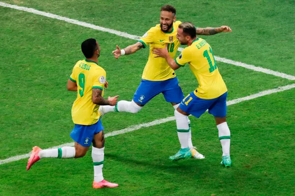 This type of illness, the subordination of the team to a single star, was always a trait of minor teams, but it had never affected the five-time world champion.