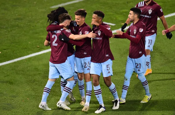 Three players of Colorado Rapids have been named to the Team of the Week. This proves the good game the team has shown this weekend and how it can boost the Rapids.