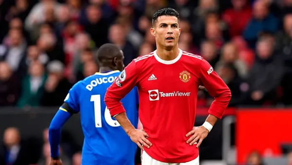 Today, it became clear again that Cristiano Ronaldo can not do everything, and that Manchester United is a team to fight in the middle of the table.