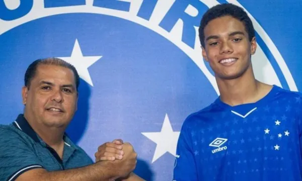 We could be about to see the new Ronaldinho playing in Cruzeiro right now.