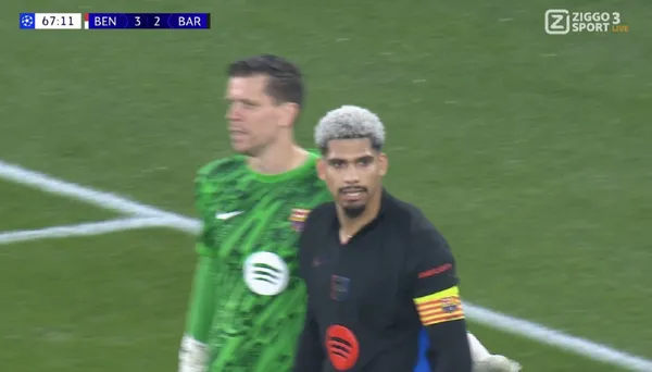 When Barcelona was looking to get closer on the scoreboard, the team's captain scored an own goal after a bad move.