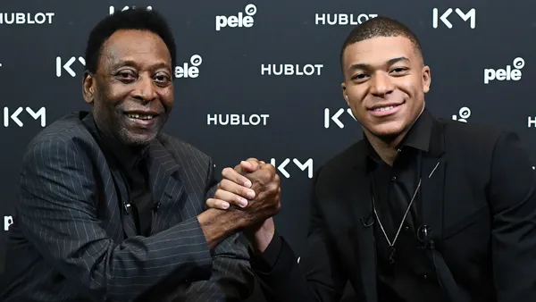 While everyone is discussing whether Kylian Mbappe will play for Real Madrid, FC Barcelona or stay at PSG, Pele already knows what the future holds for the French player.