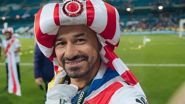 While his former club plays the Copa Libertadores de America, the Uruguayan does his thing at home.