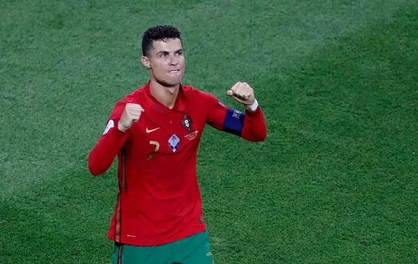 With the two goals he scored against France on the last day of the Eurocup group stage, the Portuguese tops the list of the top gunners in history with the national team (109)