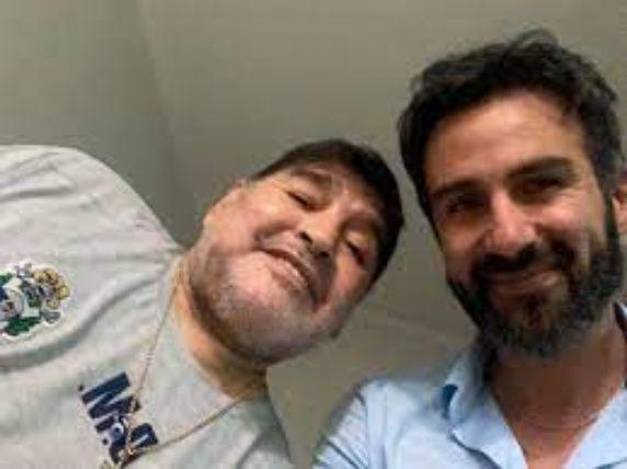 
   Leopoldo Luque and Diego Maradona 
 