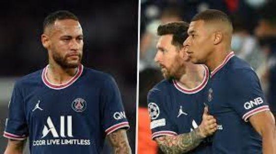 
   Kylian Mbappe provided the assist for Lionel Messi&#39;s first PSG goal 
 