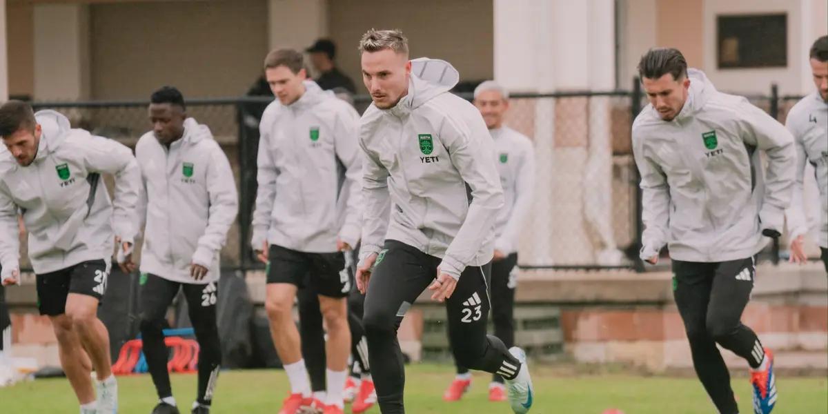 Photo taken from social networks.