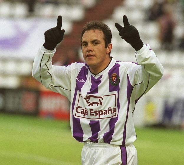 
   Cuauhtémoc Blanco scored a freekick against Real Madrid at the Santiago Bernabeu in the 88th minute 
 