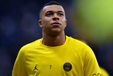 A camera closely followed the Frenchman, who regretted the score of his teammate at PSG