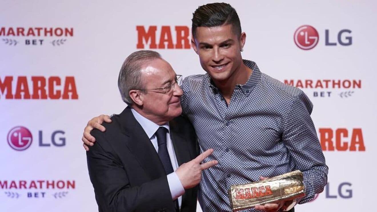 A Madrid fan who was staying in the same hotel as the white expedition did not miss the opportunity to make a peculiar request.