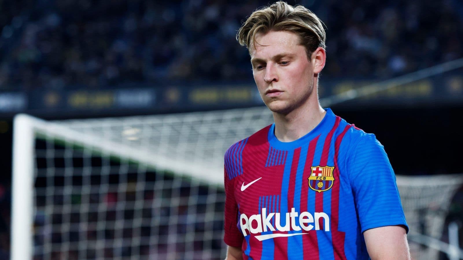 A new problem for Frenkie de Jong concerning his contract with Barcelona. The 'Culé' team has noticed irregularities in the signing of his renewal.