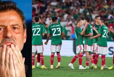 A player from the Mexican team facilitates the work of the coach of the selected team. He'll give up the Tri.