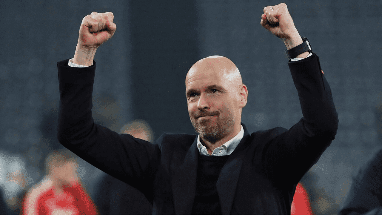 A player who has aroused admiration for overcoming his obstacles could arrive at Old Trafford.
