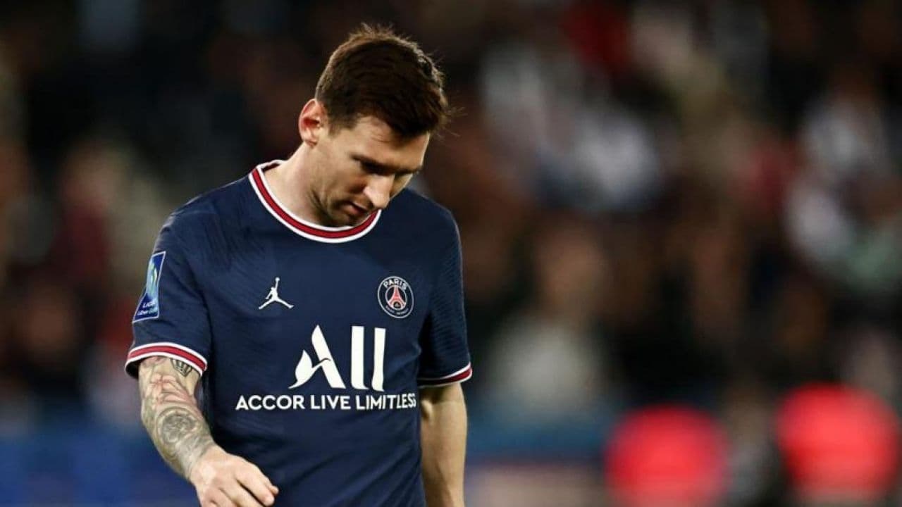 A poor diet and the consumption of alcoholic beverages after a visit to his native Argentina may be the causes of the late recovery of Rosario star Leo Messi.