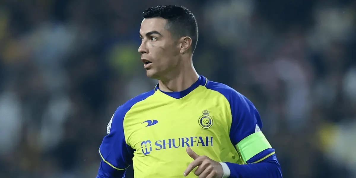 A powerful header by Ronaldo could've given his team another goal against Al-Shabab but the goal was disallowed. Look at his reaction.