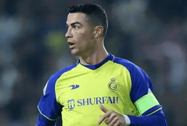 A powerful header by Ronaldo could've given his team another goal against Al-Shabab but the goal was disallowed. Look at his reaction.