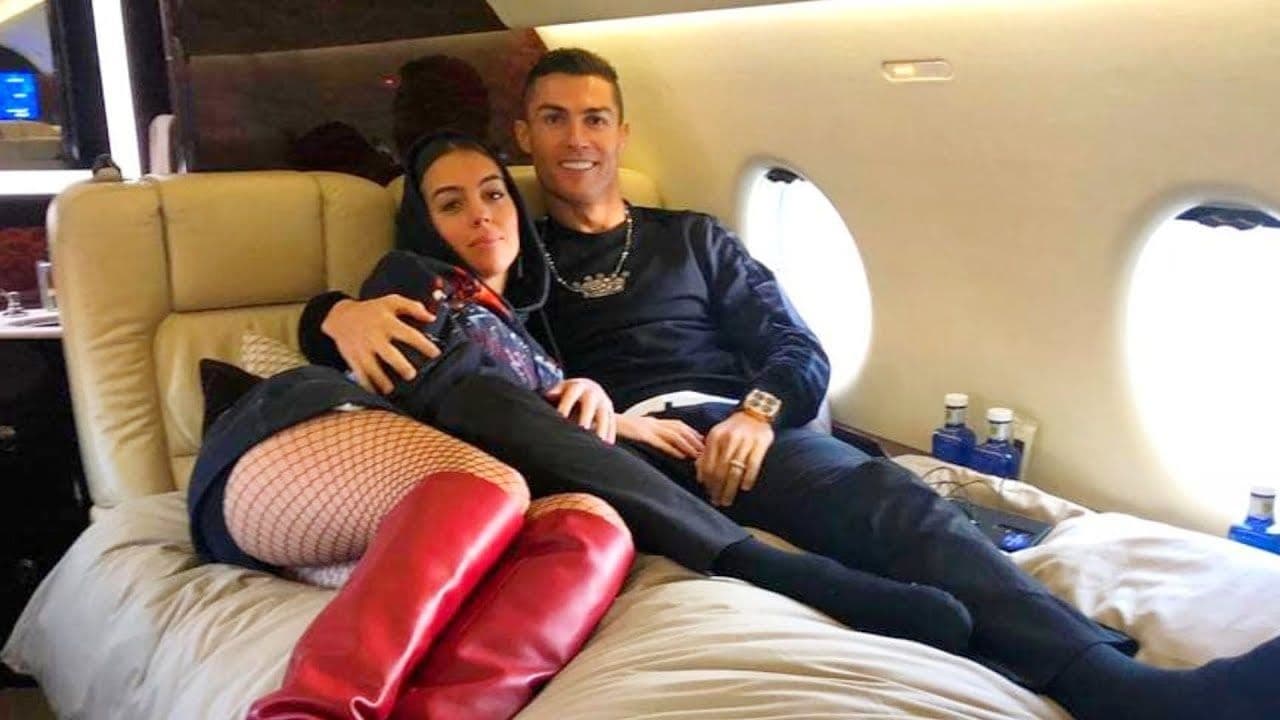 A program in Spain made an approximate calculation of the cost of Cristiano Ronaldo's expenses.