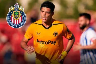 A return to Liga MX is far off, but possible for Raul Jimenez. At Chivas, only one person could convince him.