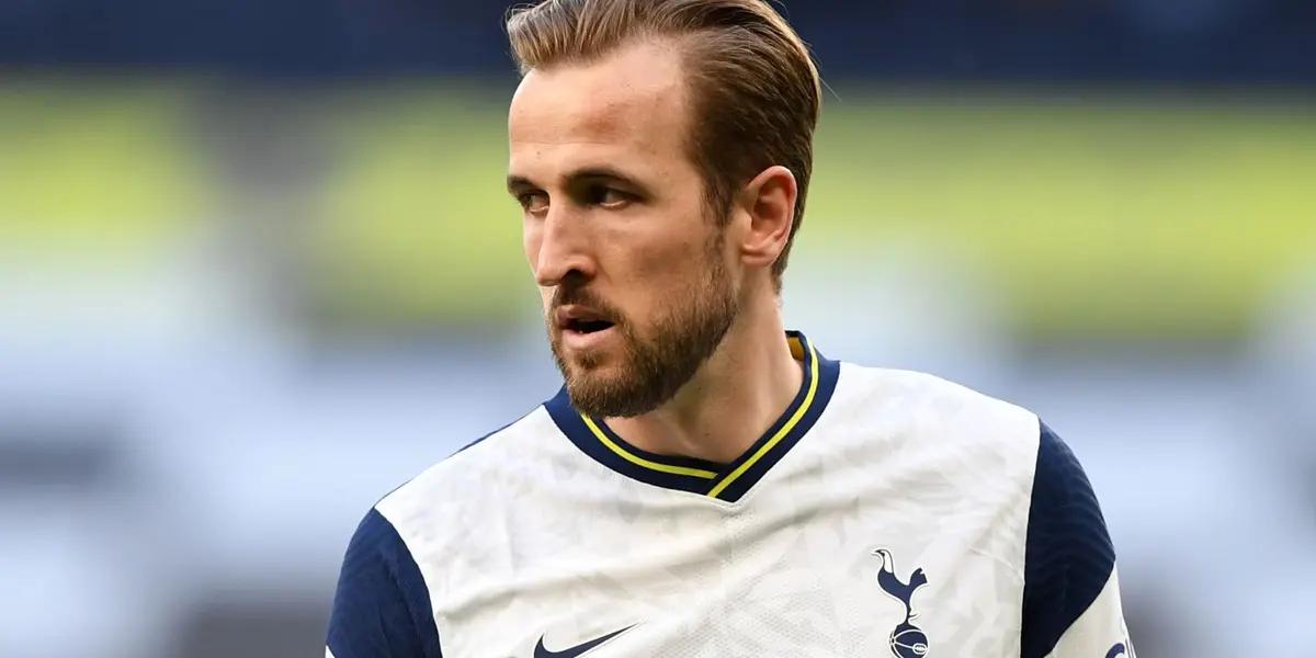 According to reports by English newspaper, The Sun, the transfer of English striker Harry Kane from Tottenham to Manchester City is a done deal.