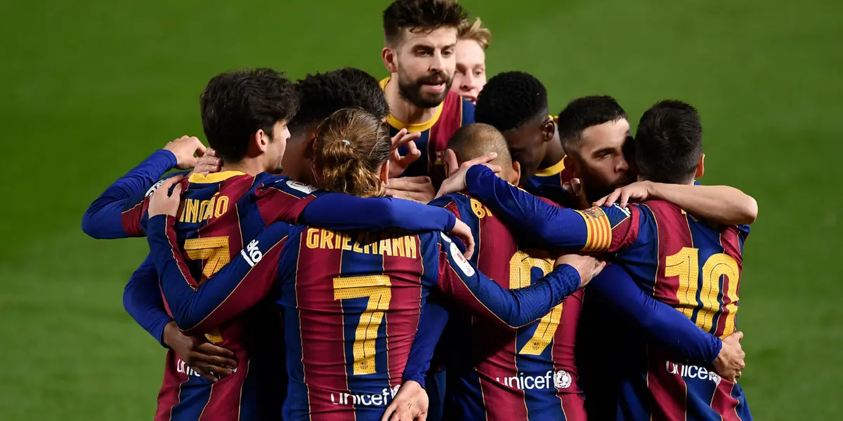 According to ‘Sport’, the Barcelona leadership met with the representatives of Jordi Alba, Gerard Piqué, Sergi Roberto and Sergio Busquets to discuss the issue of the salary cut for next season.
