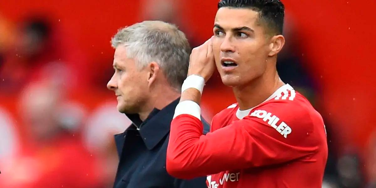 According to the English press, the "Red Devils" players are not happy with the Norwegian's management on the bench. In addition, they point him out for having certain favorites.